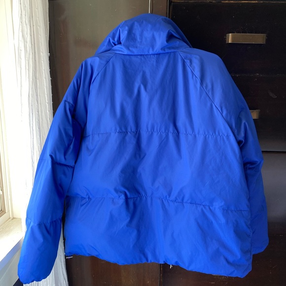 Express NWOT bright blue puffer L - Picture 5 of 5